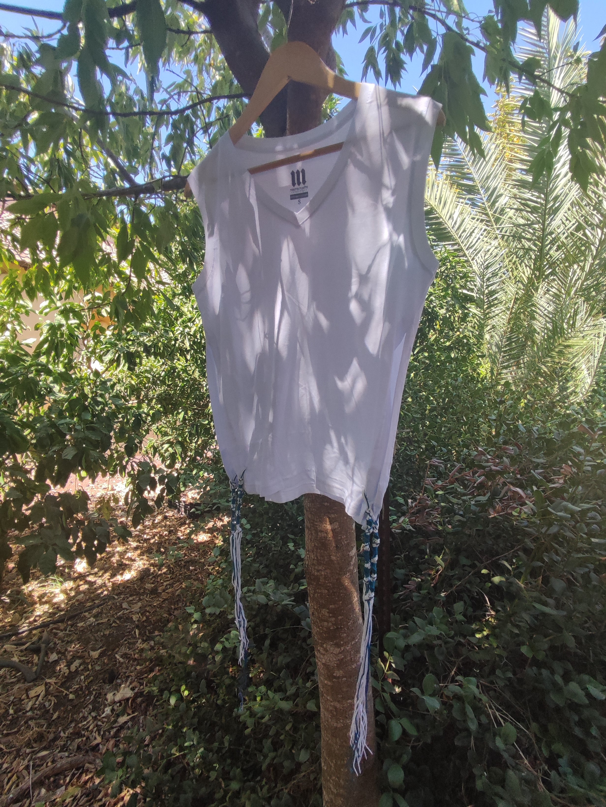 ציצית גופיה פתיל תכלת עבה ראדזין- קשירה ספרדית עבודת יד